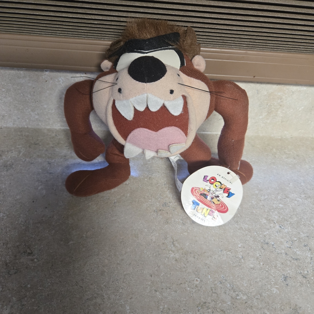 Warner Bros. Taz Plush Toy - Brown Tazmanian Devil